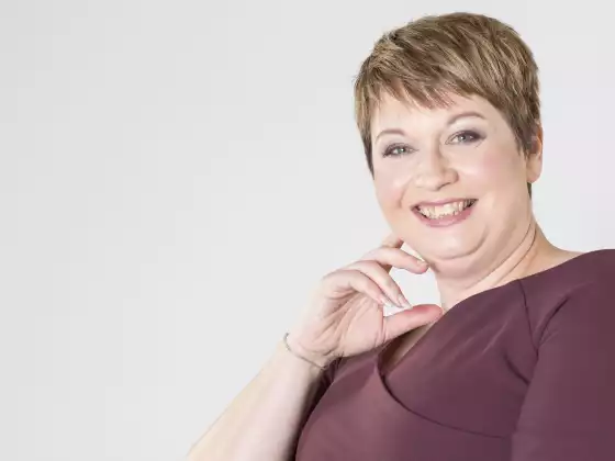 Sarah Newton,
Health & Wellness, Parenting
Expert at Mengasuh Anak Melampaui Batasan