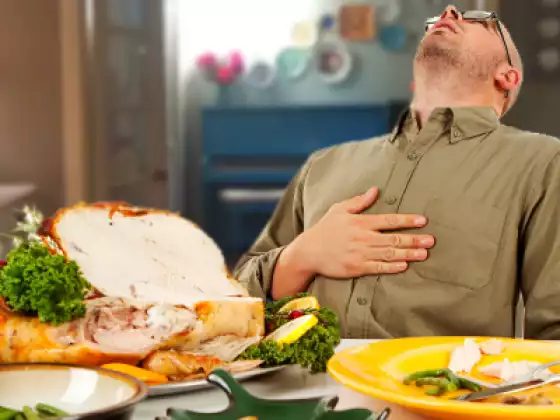How to Enjoy Holiday Traditions... without overeating
