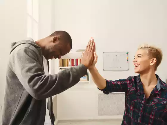 Aumenta la tua vibrazione EQ: migliora tutte le tue relazioni